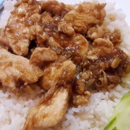 ข้าวราดไก่กระเทียม