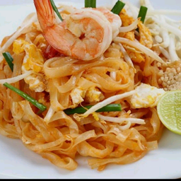 ผัดไทยกุ้งสด
