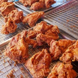 ข้าวเหนียวไก่ทอด