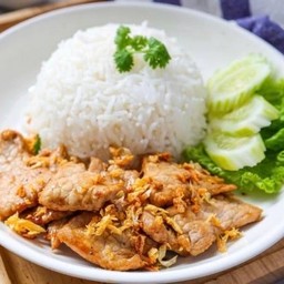 ข้าวหมูกระเทียม