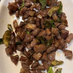 เนื้อทอดใบมะกรูด ( กับข้าว)