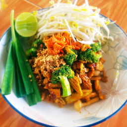 ผัดไทยครัวนายนิค อาหารตามสั่ง