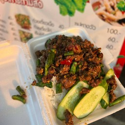 คน้าไก่กรอบ ราดข้าว