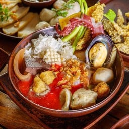 Yong Theu Fu เย็นตาโฟ ย้อง แท้ว ฟู้ 50% รินคำ