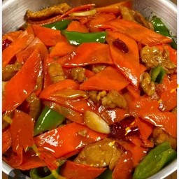 胡萝卜炒肉 เนื้อผัดแครอท
