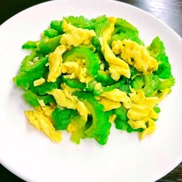 苦瓜炒蛋มะระผัดไข่