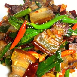 辣椒炒腊肉 หมูหมักผัดพริก