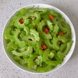 清炒苦瓜 มะระผัด