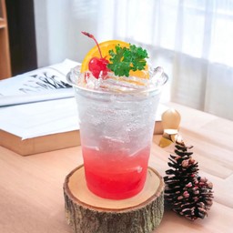 สตอเบอรี่โซดา