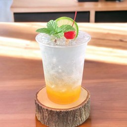 สับปะรดโซดา