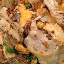 ก๋วยเตี๋ยวคั่วไก่หมัก