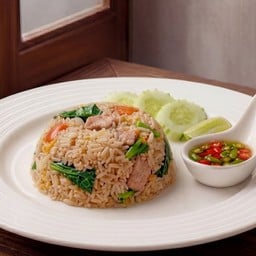 ข้าวผัดหมู 1 แถม 1