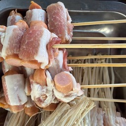 สามชั้นพันไส้กรอกไก่