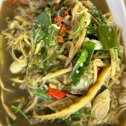 หมกหม้อหน่อไม้ใสหมู..ใส่ใบยอแบบอีสาน