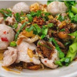 เตี๋ยวเรือซุปเปอร์แซ่บ!! ซีอิ๊วแห้ง ลองปะ..