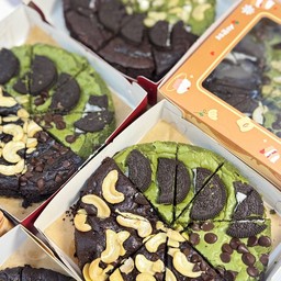 บราวนี่ทูโทน matcha & chocolate