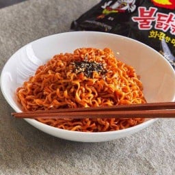 จิน-จู มาม่าเผ็ดเกาหลี ศรีสะเกษ