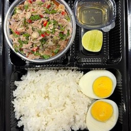 ข้าวยำปลาทูน่า
