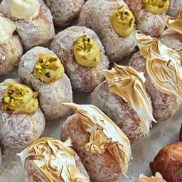 Pistachio Nama Donut