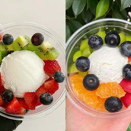 [เซตสุดฮิต] กรีกโยเกิร์ต1scoop+ สตอเบอรี่/บลูเบอรี่/กีวี่ + กรีกโยเกิร์ต 1Scoop+4ท็อปปิ้ง