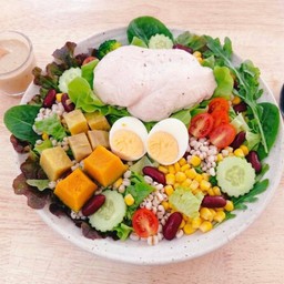 สลัดอกไก่นึ่งพริกไทย
