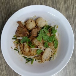 ก๋วยเตี๋ยวหมูธรรมดา (แห้ง)