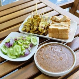 หงษ์น้อยหมูสะเต๊ะ(เสาร์-อาทิตย์) โชคชัย 4 ซอย 54