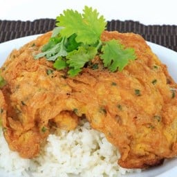 ข้าวไข่เจียวทรงเครื่อง