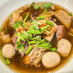 เกาเหลาเนื้อตุ๋น - พิเศษ
