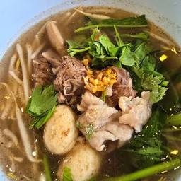 ก๋วยเตี๋ยวหมูตุ๋น - ธรรมดา