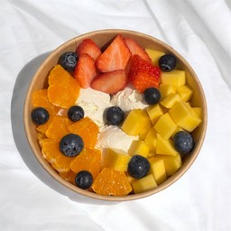 กรีกโยเกิร์ต 3scoop. Topping 4 อย่าง (ฟรี!น้ำผึ้ง)