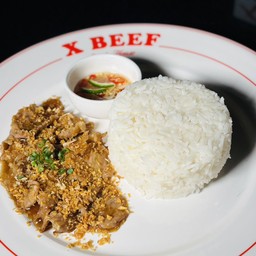ข้าวเนื้อกระเทียม