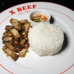[อร่อยซ่ากับโค้ก] ข้าวหมูกรอบคั่วพริกเกลือ +  โค้ก ออริจินัล (กระป๋อง)