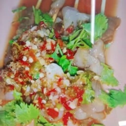 ร้านไส้กรอกอีสานรสมือแม่ อนุสาวรีย์