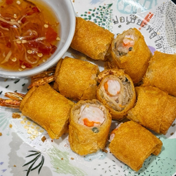 ปอเปี๊ยะทอดไส้กุ้ง