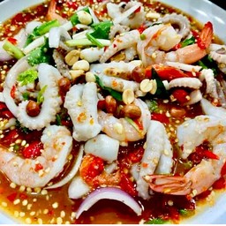 ยำหมึกสาย + กุ้ง (กุ้ง 5 ตัว)