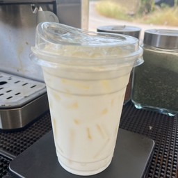 Iced Milk - นมสด เย็น