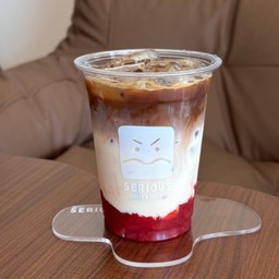 สตรอว์เบอร์รี่ลาเต้ (Strawberry Latte)