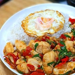 กะเพราไก่สุดแซ่บ