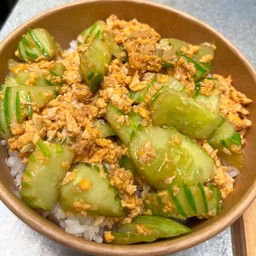 ข้าวแตงกวาผัดไข่