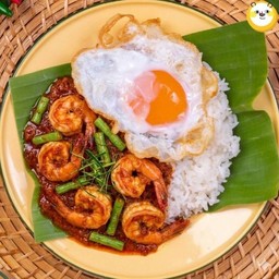 ข้าวราดผัดพริกแกงกุ้ง
