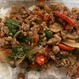 ข้าวราดกระเพราหมูสับ