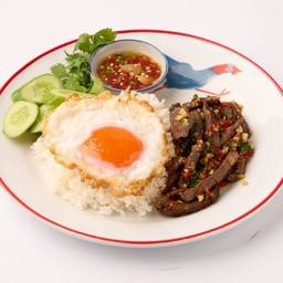 ข้าวราดกะเพราเนื้อ+ไข่ดาว