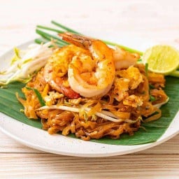 ผัดไทยโบราณ แม่แดง