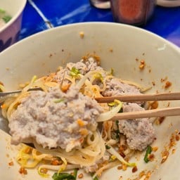 ก๋วยเตี๋ยวเจ๊ฮุย