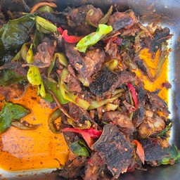 ผัดเผ็ดปลาดุก