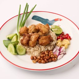 ข้าวผัดปลาส้ม