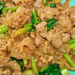 ผัดซีอิ๊วหมูหมัก