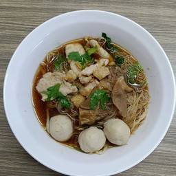 ก๋วยเตี๋ยวหมูพิเศษ (น้ำ)