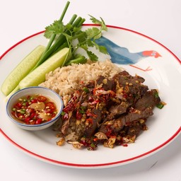 ข้าวผัดมันเนื้อคั่วพริกเกลือ
